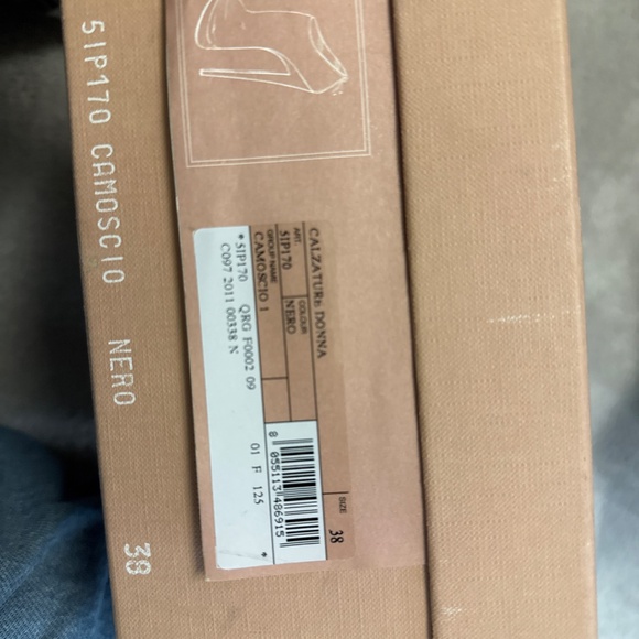 Size 38 Miu Miu suede booties - Picture 5 of 5